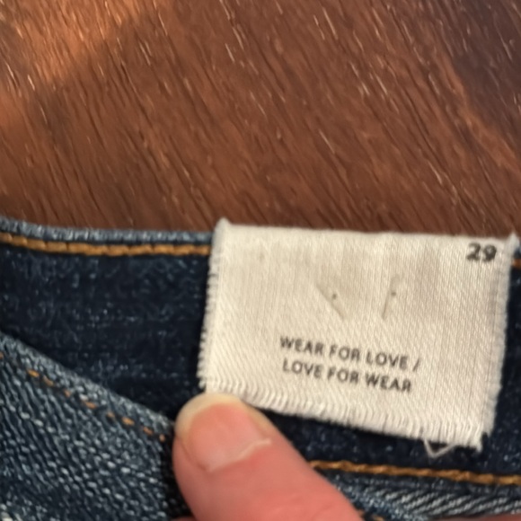 Current Elliott NWOT distressed boyfriend cut off jean shorts - Picture 6 of 10